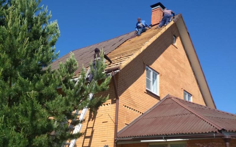 Замена старой кровли из ондулина на новую